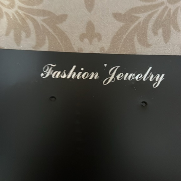 New Bling Necklace - Picture 5 of 6